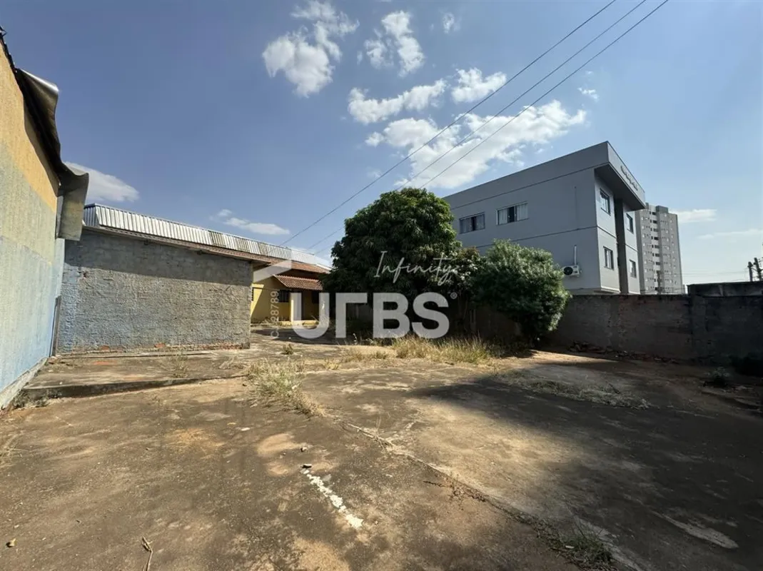 COD U-0012725 - Lote - venda com 407 m-, localizado em regi-o estrat-gica, a pou...