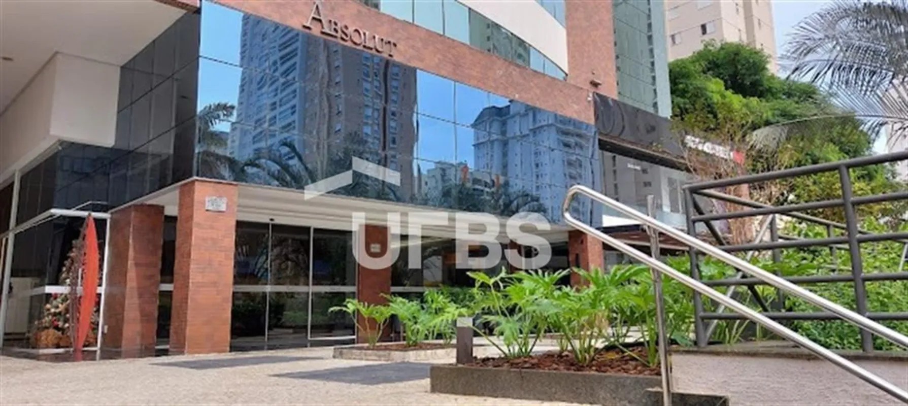 COD U-0022544 - Sua empresa merece um endere-o de sucesso!Imponente sala comerci...