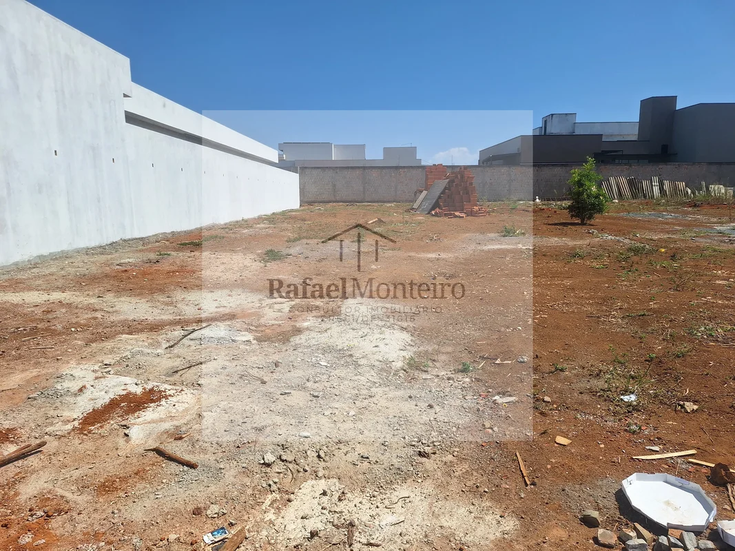 Lote residencial de 500 m² à venda na Rua Bolívar II, na Ponte Alta Norte. Local...