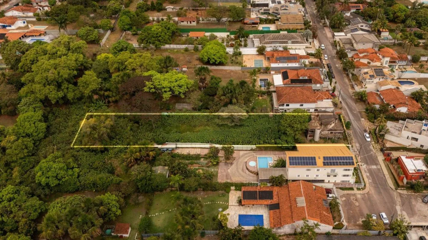Imagine construir a casa dos seus sonhos em uma das localizações mais desejadas ...