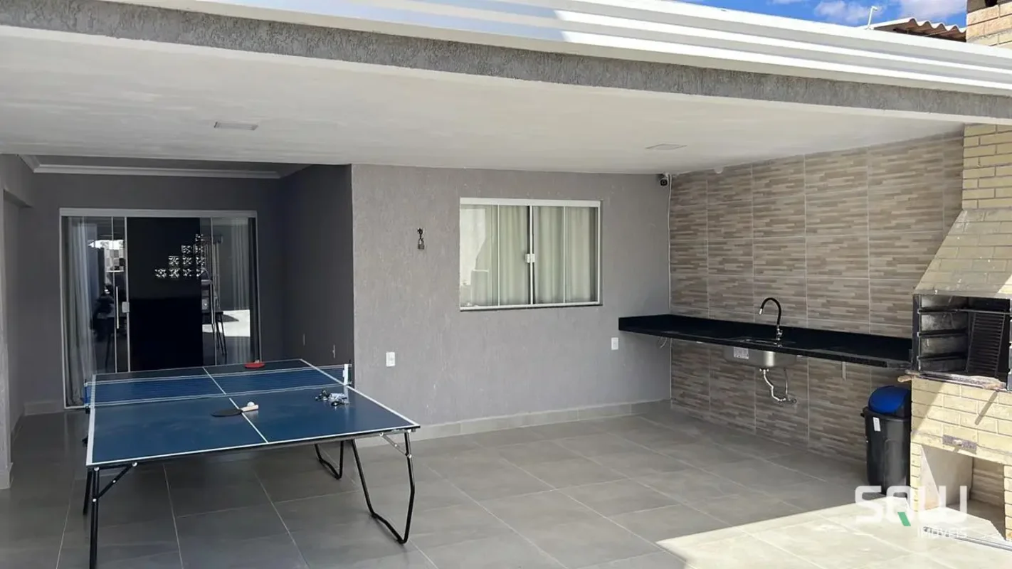 CASA À VENDA | ARNIQUEIRASHA CONJUNTO 2 CHÁCARA 51AUma casa espaçosa e funcional...