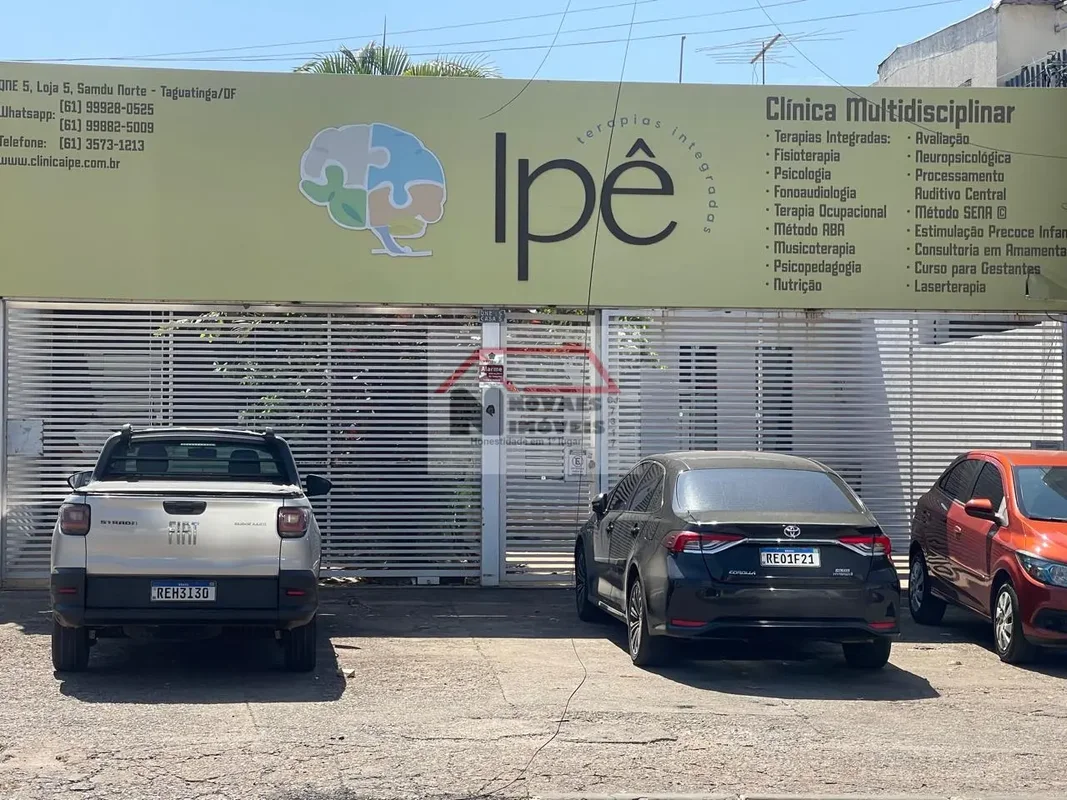Imóvel comercial em Lote de 340m2, composto de:-Recepção;-15 salas com divisória...