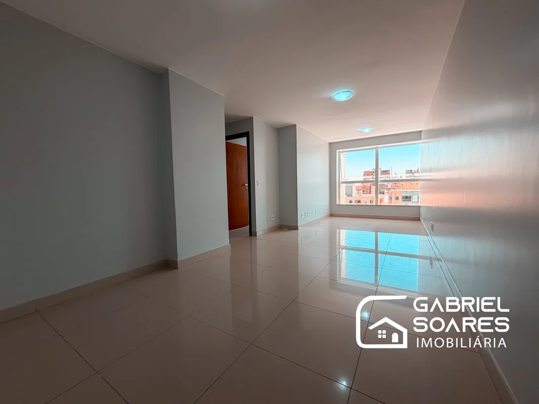 O IMÓVEL- 3 quartos (sendo 1 suíte);- Sala ampla;- Banheiro social;- Cozinha com...