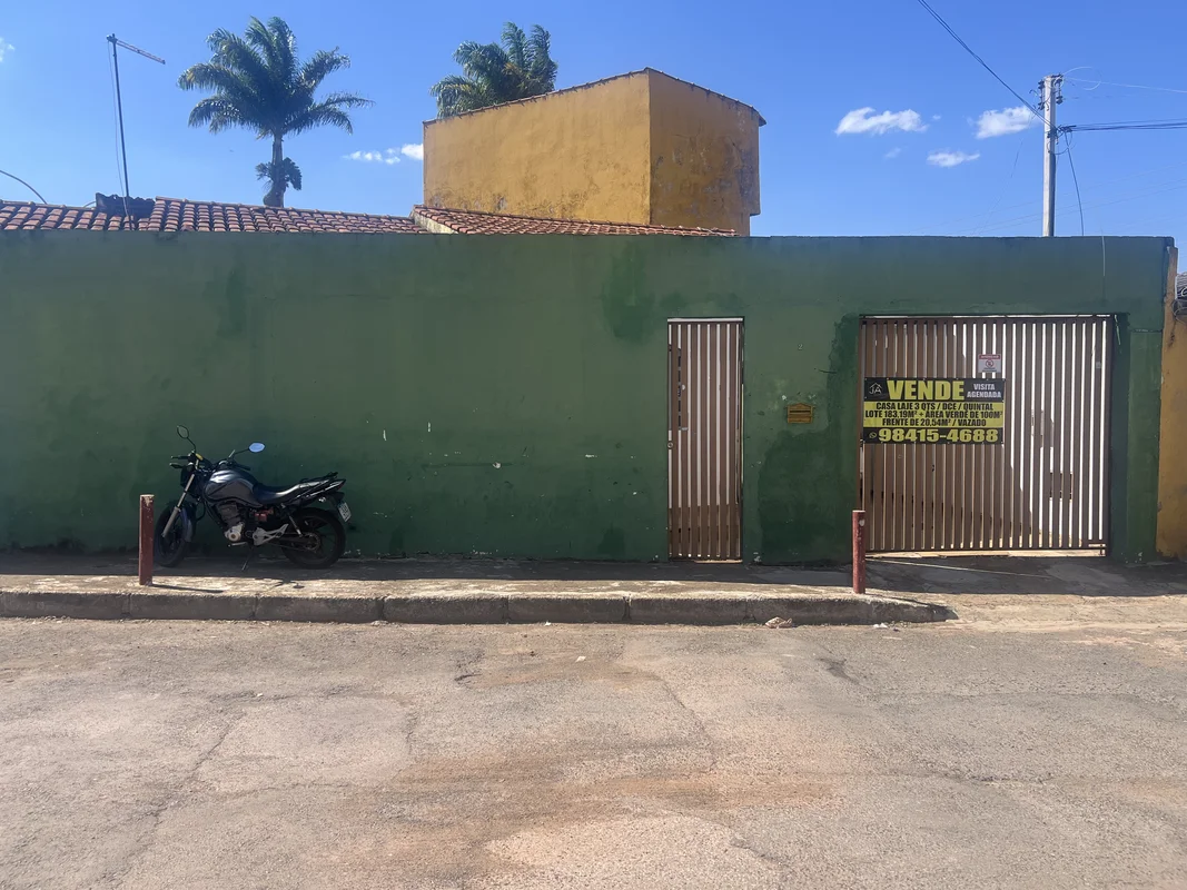 Oportunidade!! casa na laje, localizada na QNL 14 Conjunto B, no bairro Taguatin...
