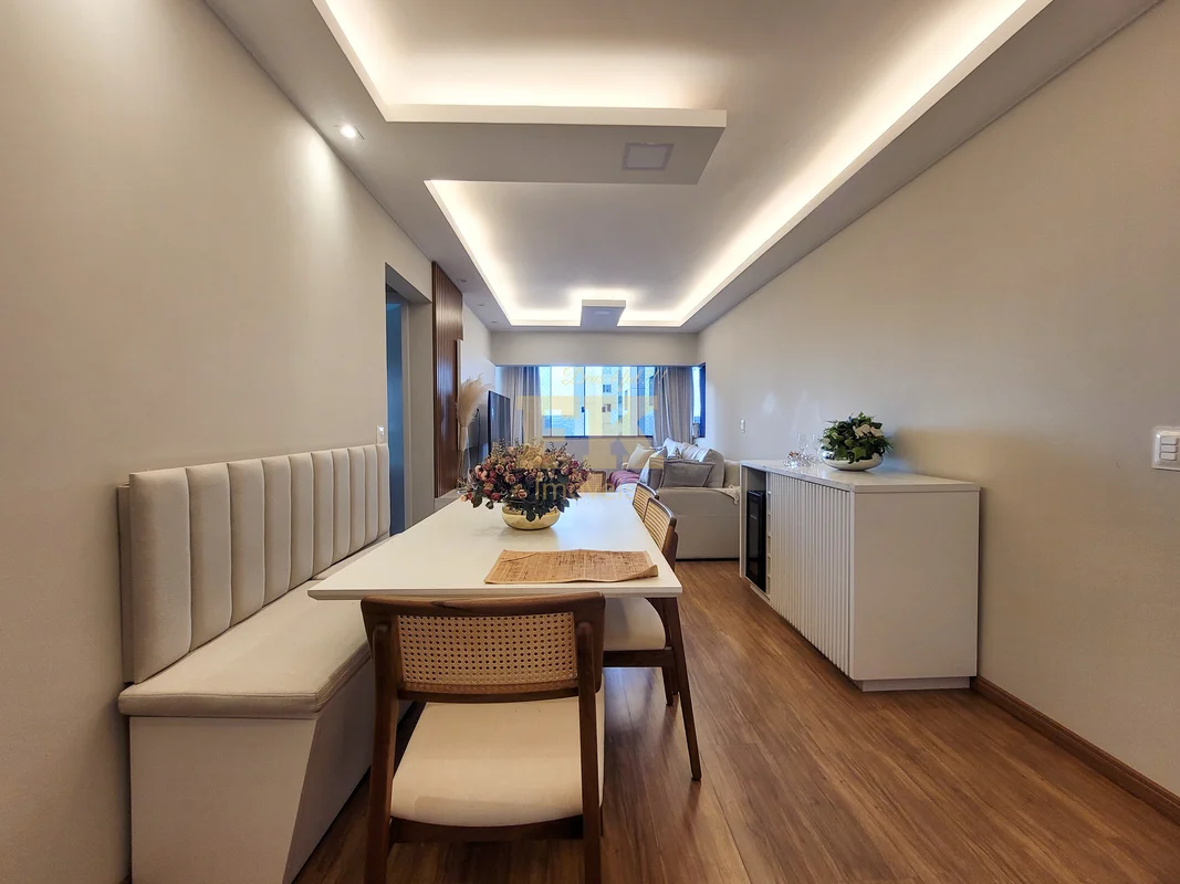 Apartamento semi-mobiliado à venda em Águas Claras com 60m², ideal para quem bus...
