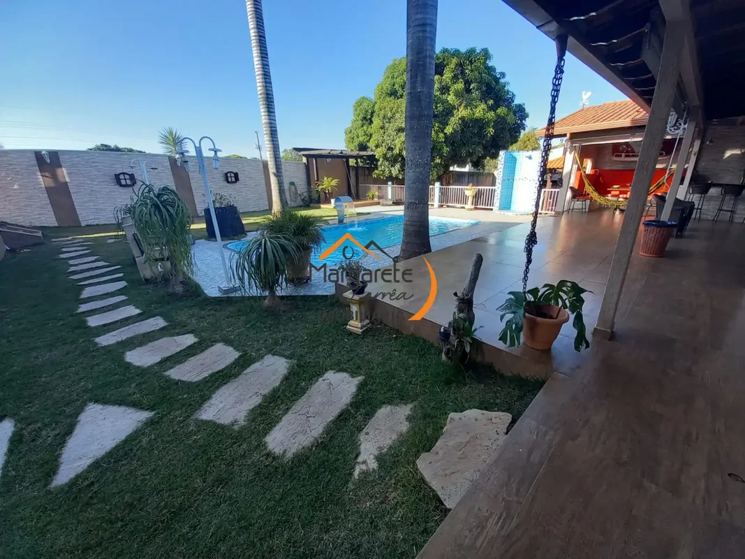 Imobiliária Margarete Corrêa vende Casa no condomínio Asa Branca, 1000 m², área ...