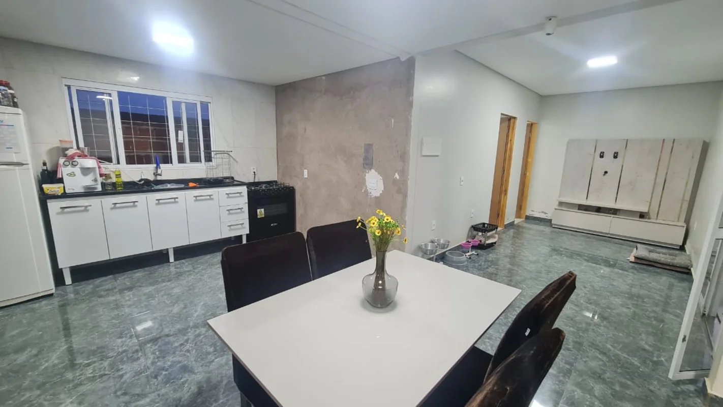 VENDO EXCELENTE CASA na 26 de Setembro, RUA 05 -TERRENO 400M2;-CONDOMÍNIO FECHAD...