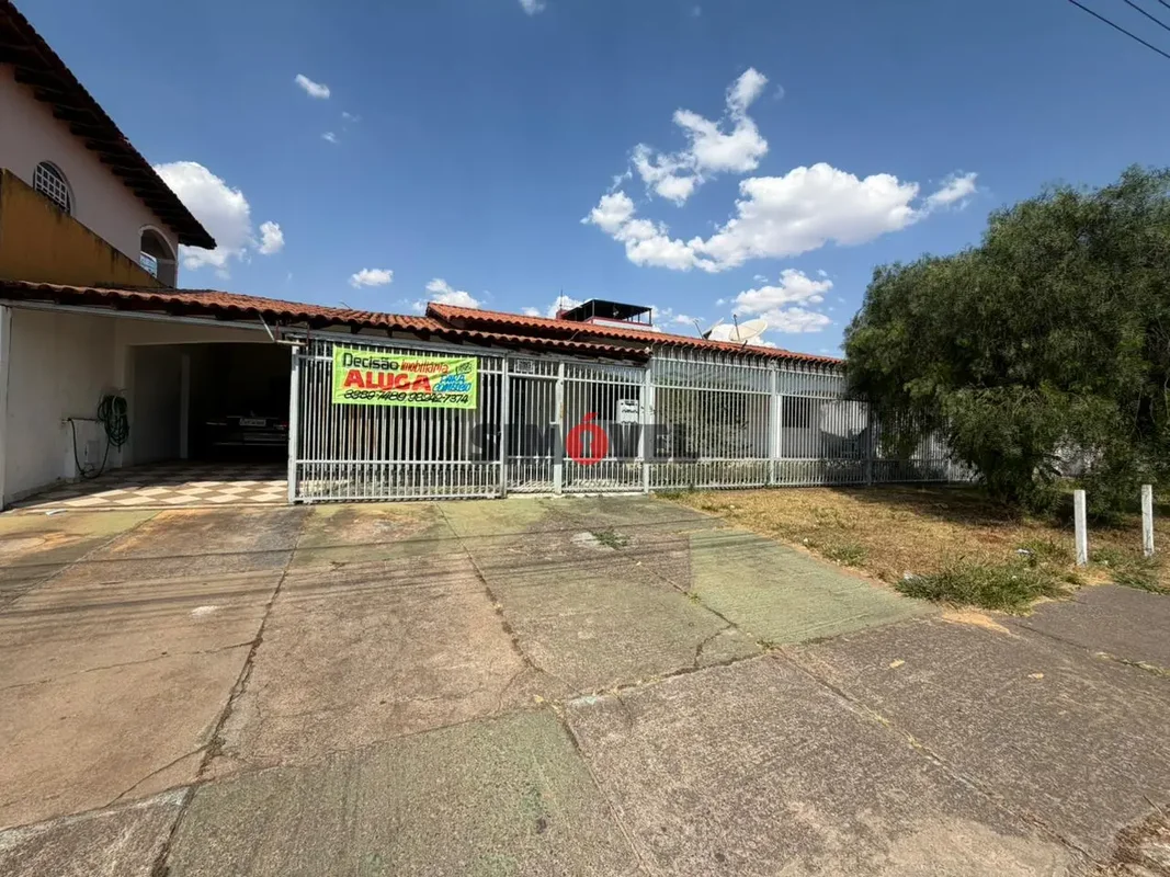 250m², lote 400m² com autorização comercial, Planaltina/DF, Quadra 51 - R$: 8.00...
