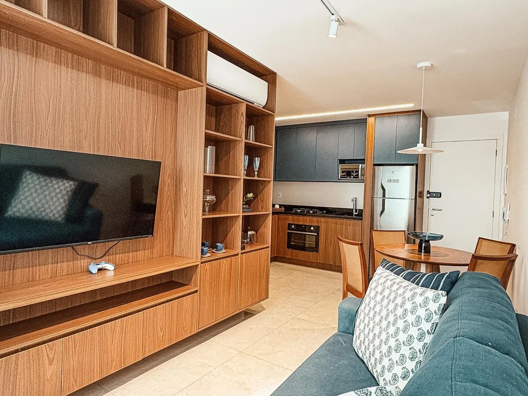 Apartamento de 2 quartos com suíte, finamente mobiliado, no Noroeste.Um imóvel p...