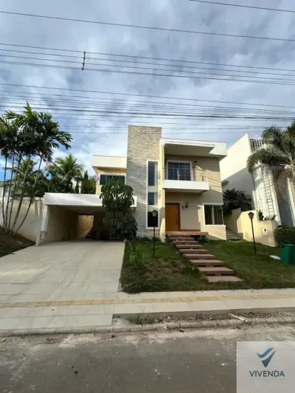 Sobrado de Alto Padrão com 6 Suítes e Piscina em Condomínio FechadoSe você busca...