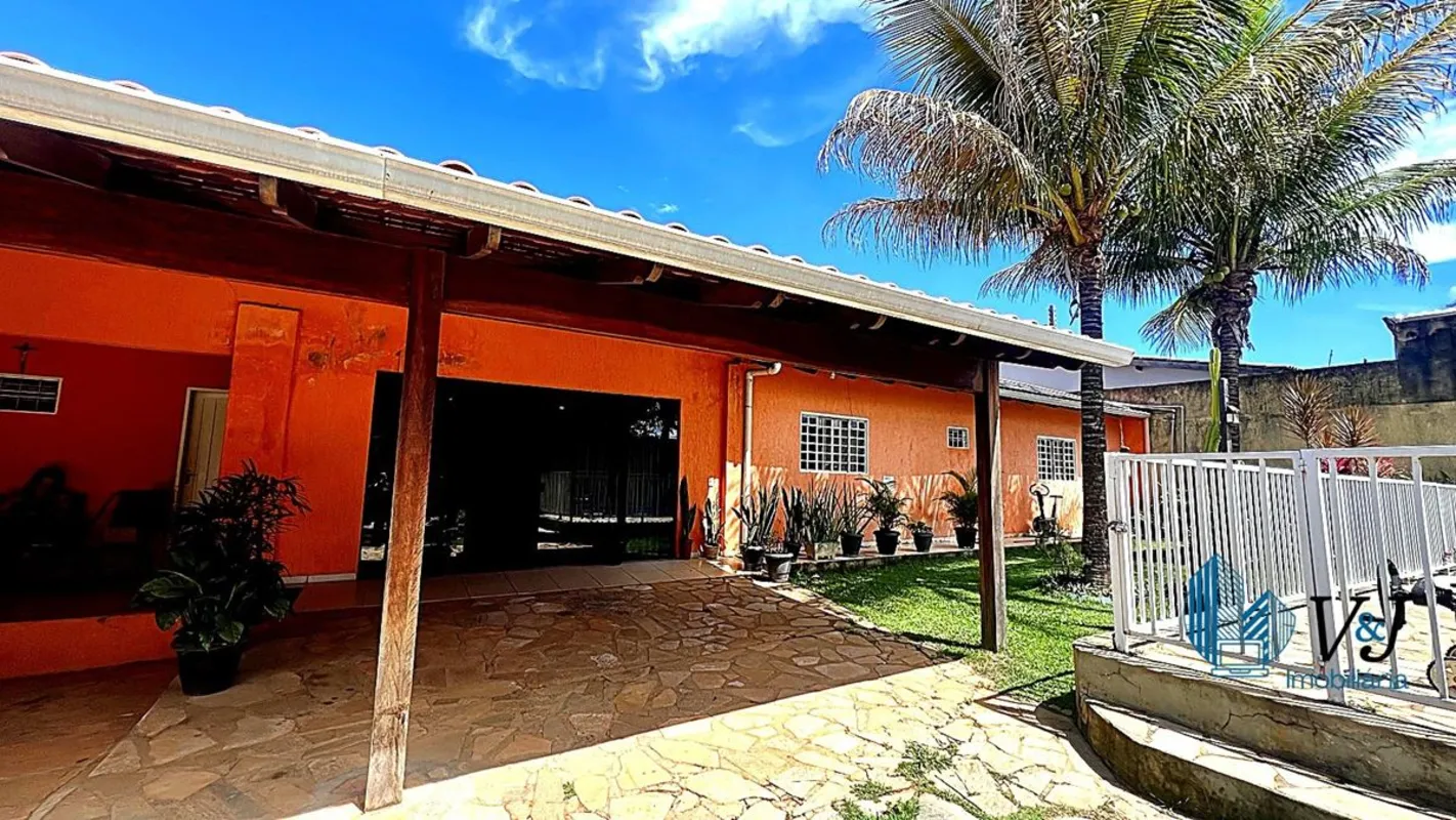 ? Casa em Vicente Pires | Lote de 800m² | 4 Quartos | Piscina Aquecida | Uso Res...