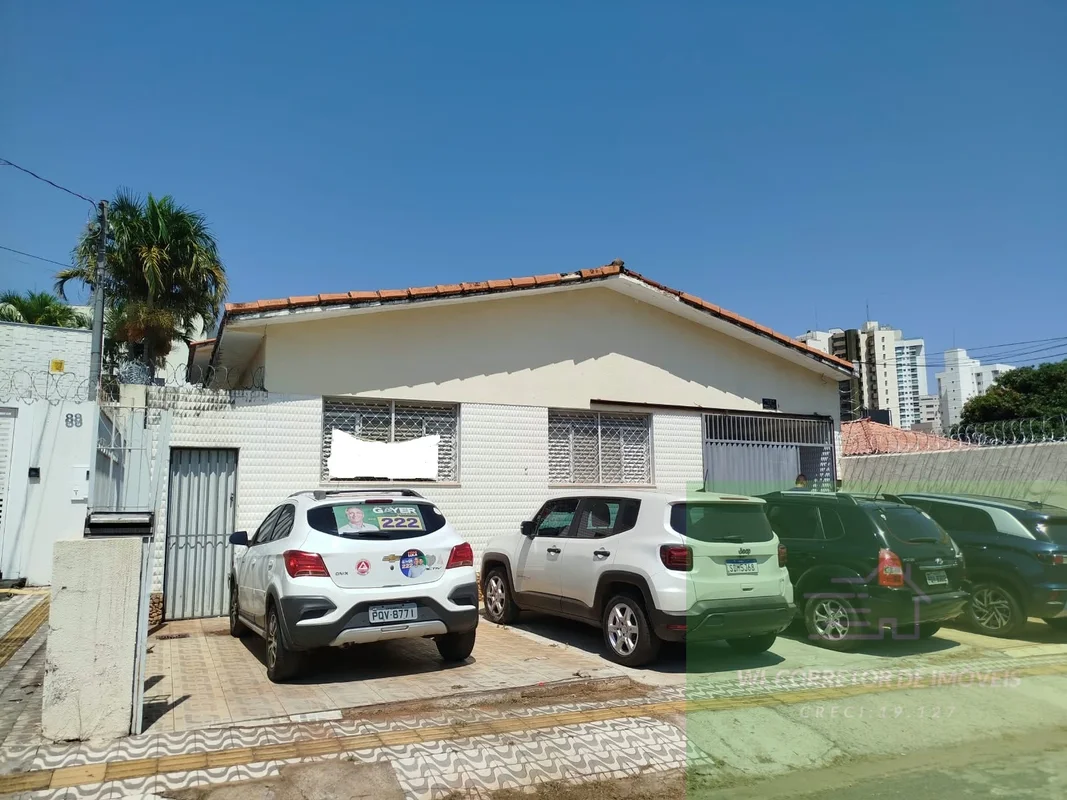 Casa no Setor Sul com excelente potencial residencial ou comercialExcelente imóv...