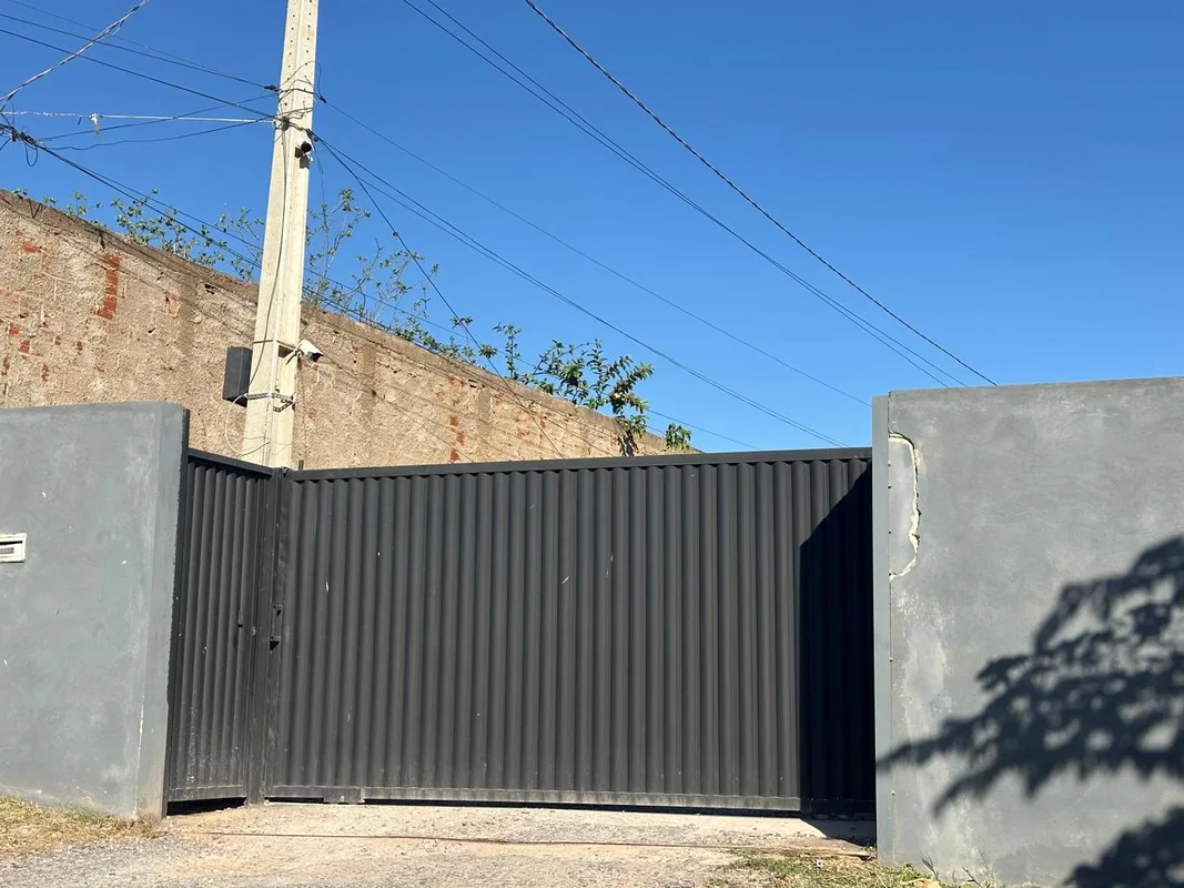 Vendo exelente lote em condomínio 644m2Com vizinho Terraplanado Fim de ruaVista ...