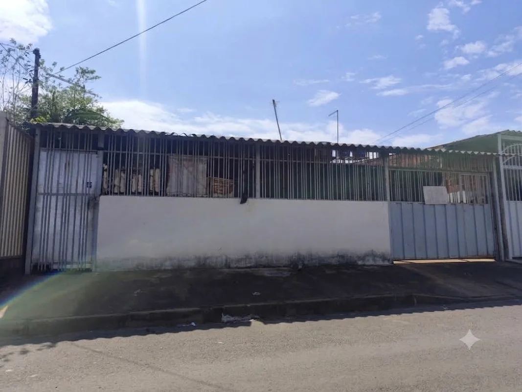 Vendo lote Casa Simples 1 QuartoSala Cozinha Escritura Excelente localização Cre...