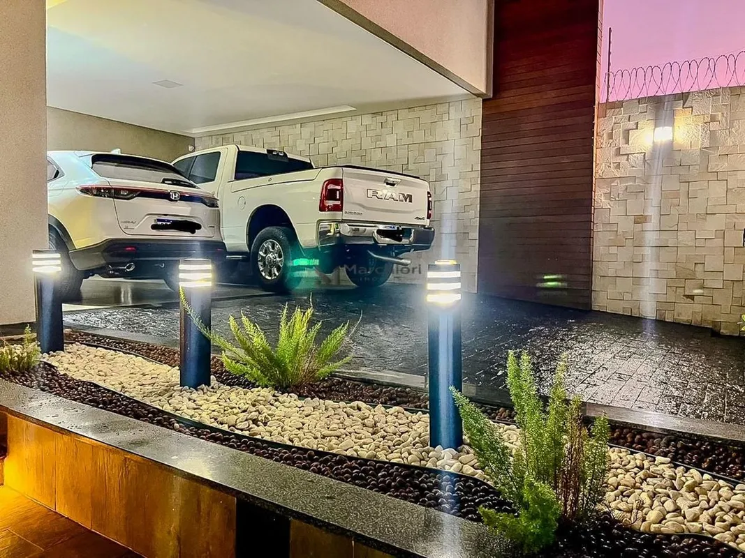 Casa de Alto Padrão com 3 Suítes em Trindade Completa, Climatizada e com Área Go...