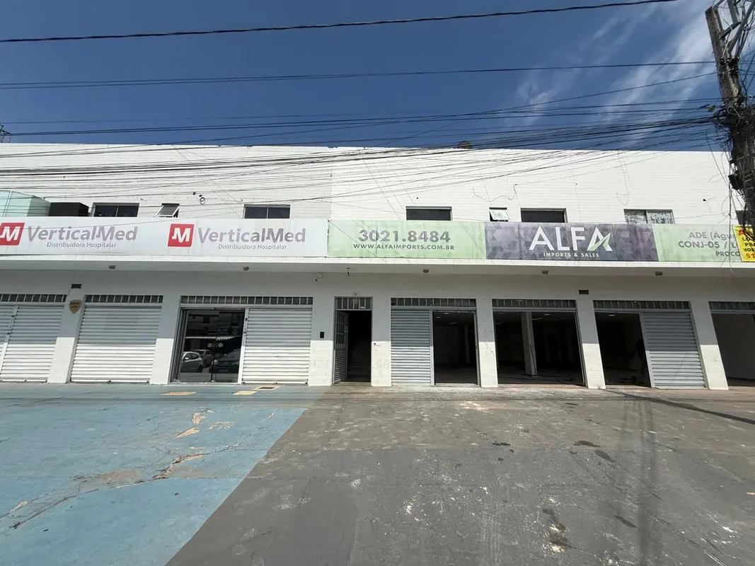 JDM IMOBILIÁRIA ALUGA :Excelente loja, localizada na ADE conjunto 05 lote 08 /11...