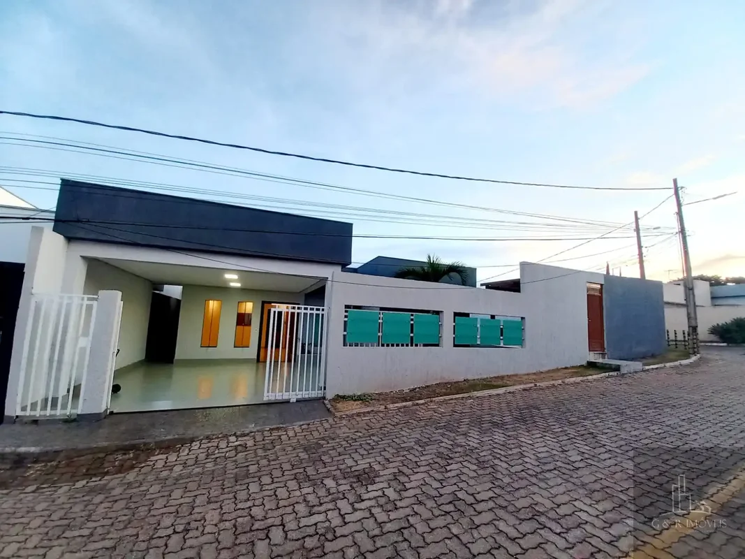 CASA DE ESQUINA EM CONDOMÍNIO – VICENTE PIRES | RUA 3BExcelente casa de esquina,...