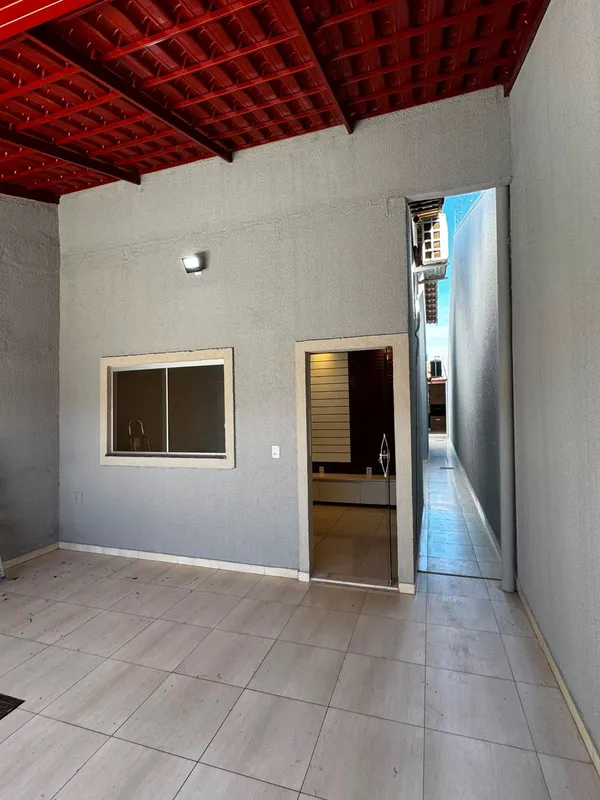 Casa pronta no Jardim São José, em Goiânia, localizada na Avenida Gercina Borges...