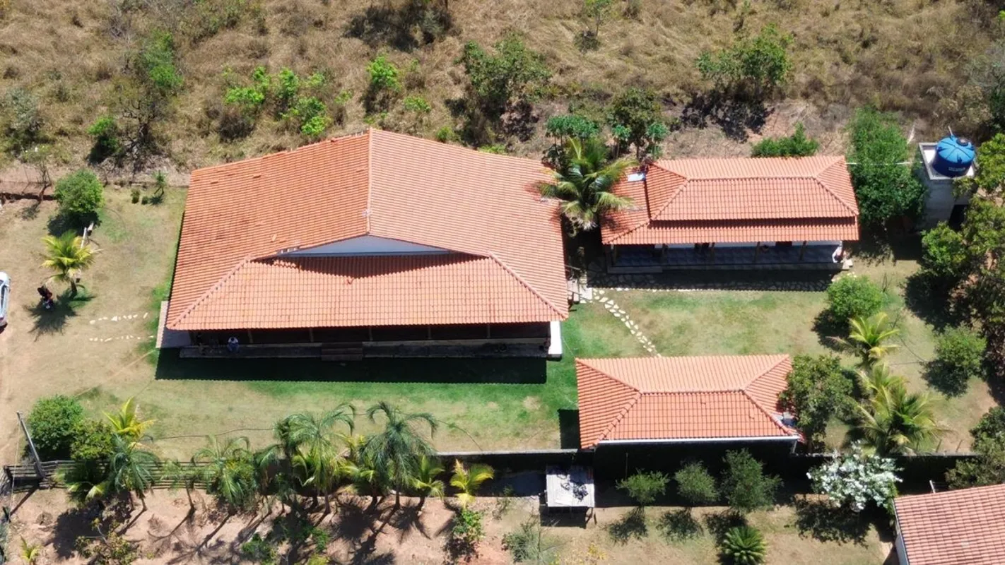 Chácara à Venda – Bela Vista de GoiásSeu refúgio no campo está aqui!- 4.100 m² d...