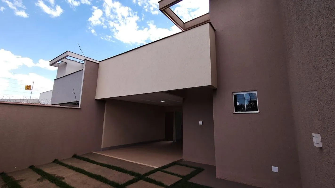 Linda casa para venda no Setor Serra Dourada em Aparecida de Goiânia, casa com u...