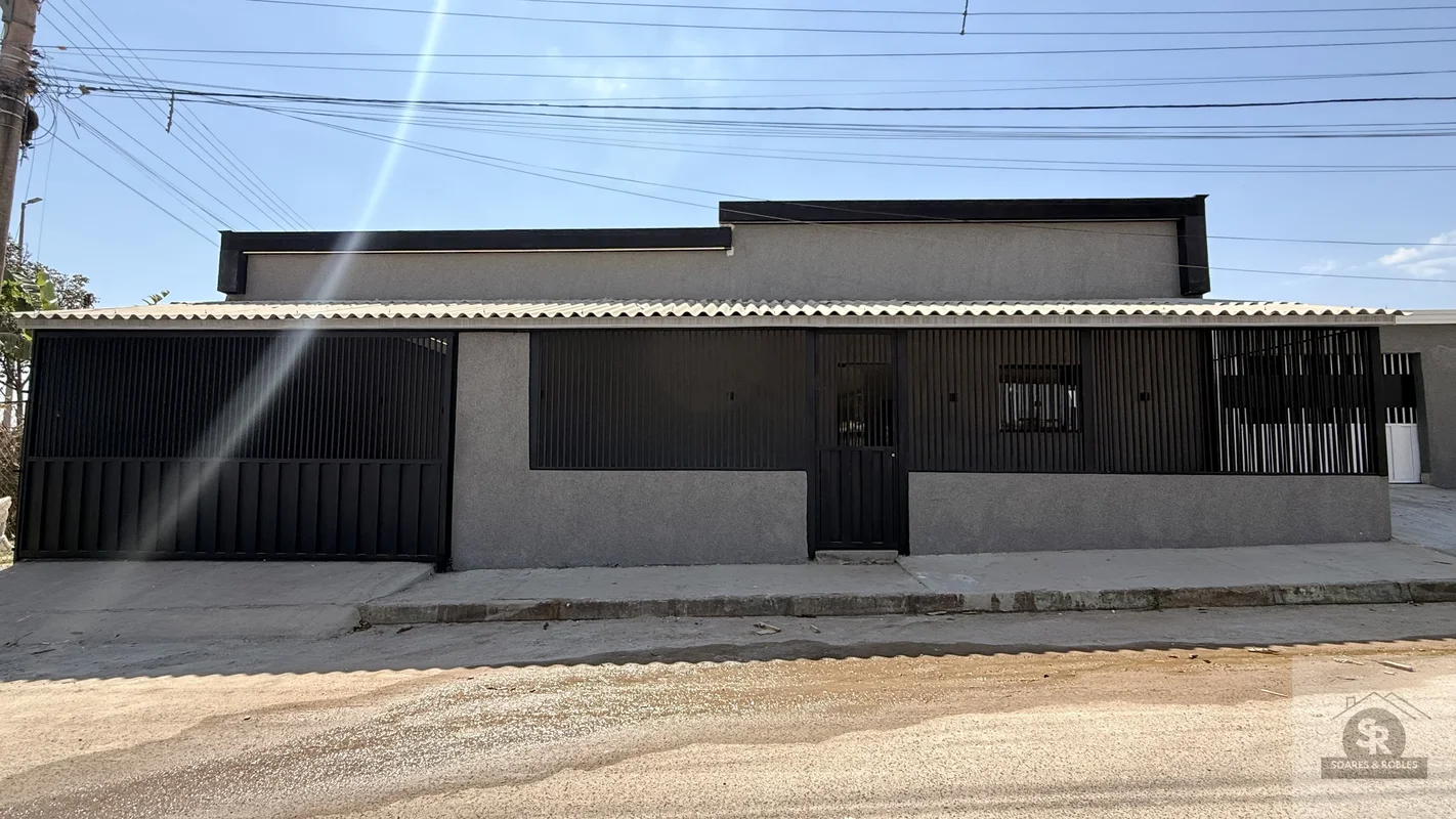 Recanto das Emas, localizado na QUADRA 103 CONJUNTO 7, 3 quartos com suíte - R$5...