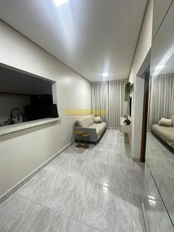 Vendo Apartamento praticamente novo no Condomínio Fraternidade, localizado na ár...