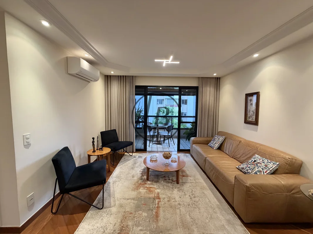 Descubra um apartamento aconchegante e sofisticado na excelente localização da S...