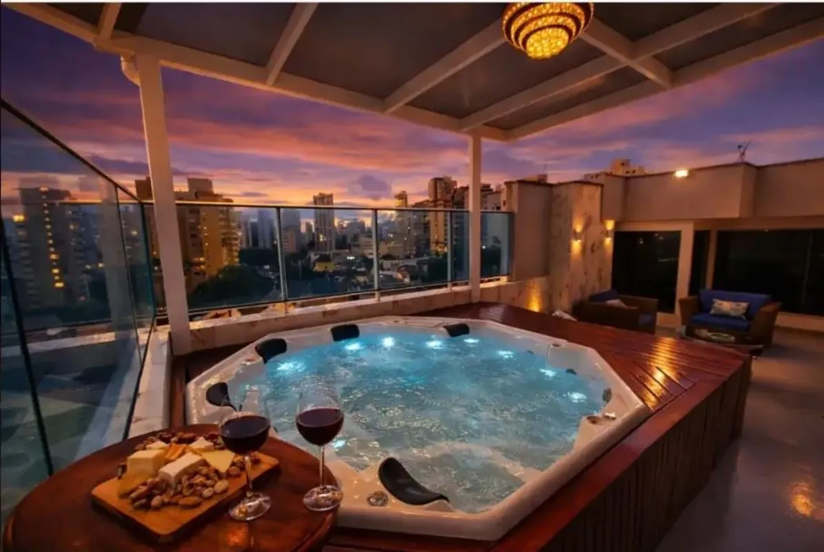Cobertura Duplex - Mobiliada - 359m² - Jacuzzi - Sauna - Hidromassagem -Cobertur...