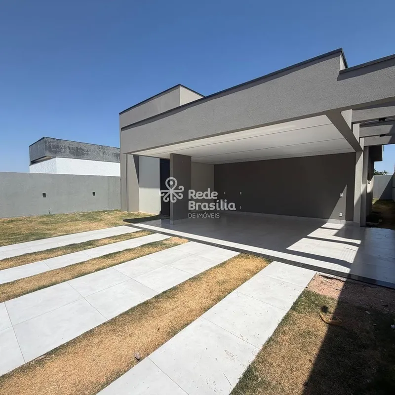 INFORMAÇÕES DO IMÓVELTerreno: 504 m²Área construída: 270 m²DESTAQUES03 quartos, ...