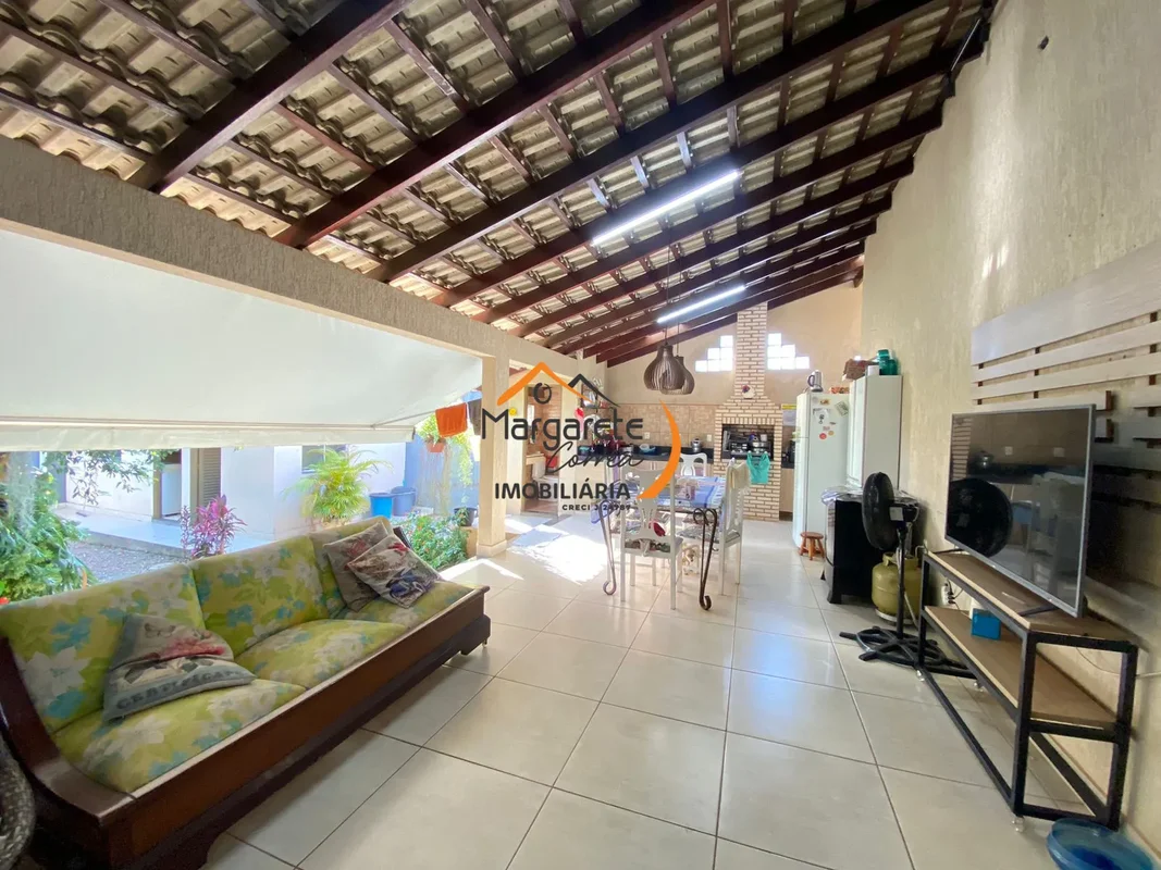 Imobiliária Margarete Corrêa vende casa térrea no setor de mansões Sobradinho- S...