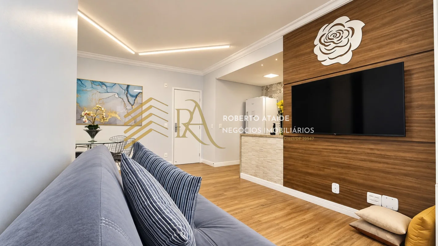 Apartamento reformado, com 60 m2 de área útil, localizado em andar alto, voltado...