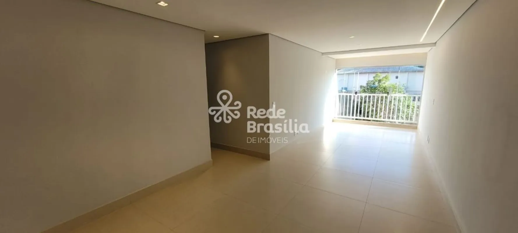Excelente apartamento localizado na Quadra 09 de Sobradinho, no 2º andar, com 90...