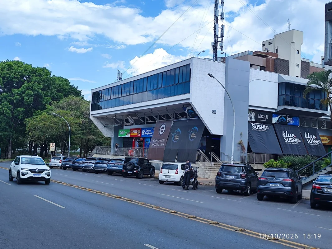 CLN 109 BLOCO A MELHOR QUADRA COMERCIAL DA ASA NORTE- KIT/APT DE 40 METROS REFOR...