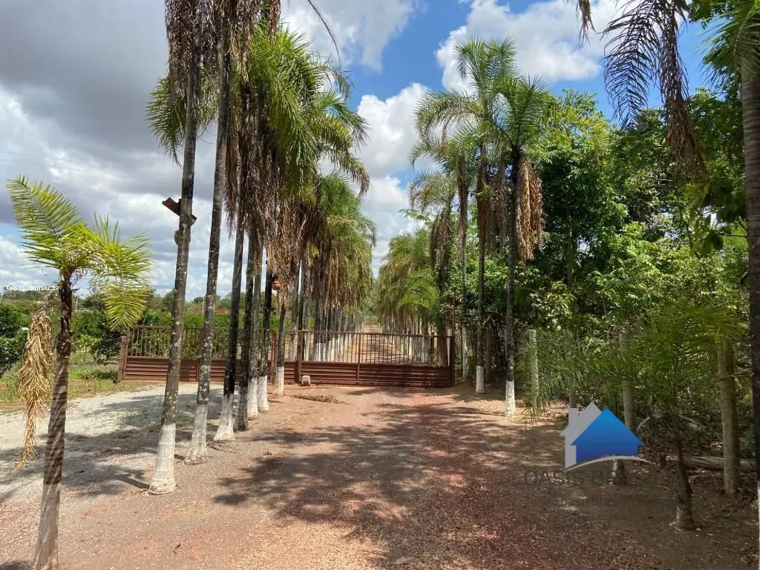 Descubra um refúgio exclusivo que combina conforto, segurança e contato direto c...