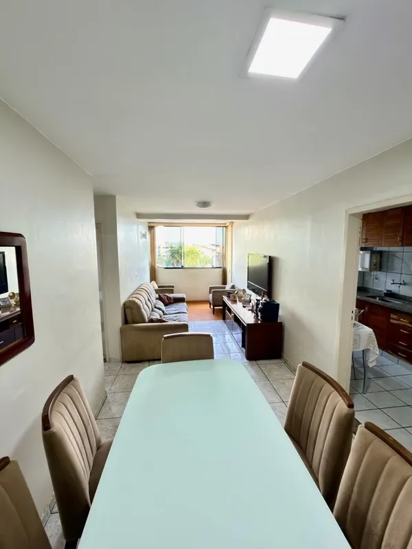 APARTAMENTO DE CANTO, 1º ANDAR, COM DUAS VARANDAS – QI 12 GUARÁ IExcelente apart...