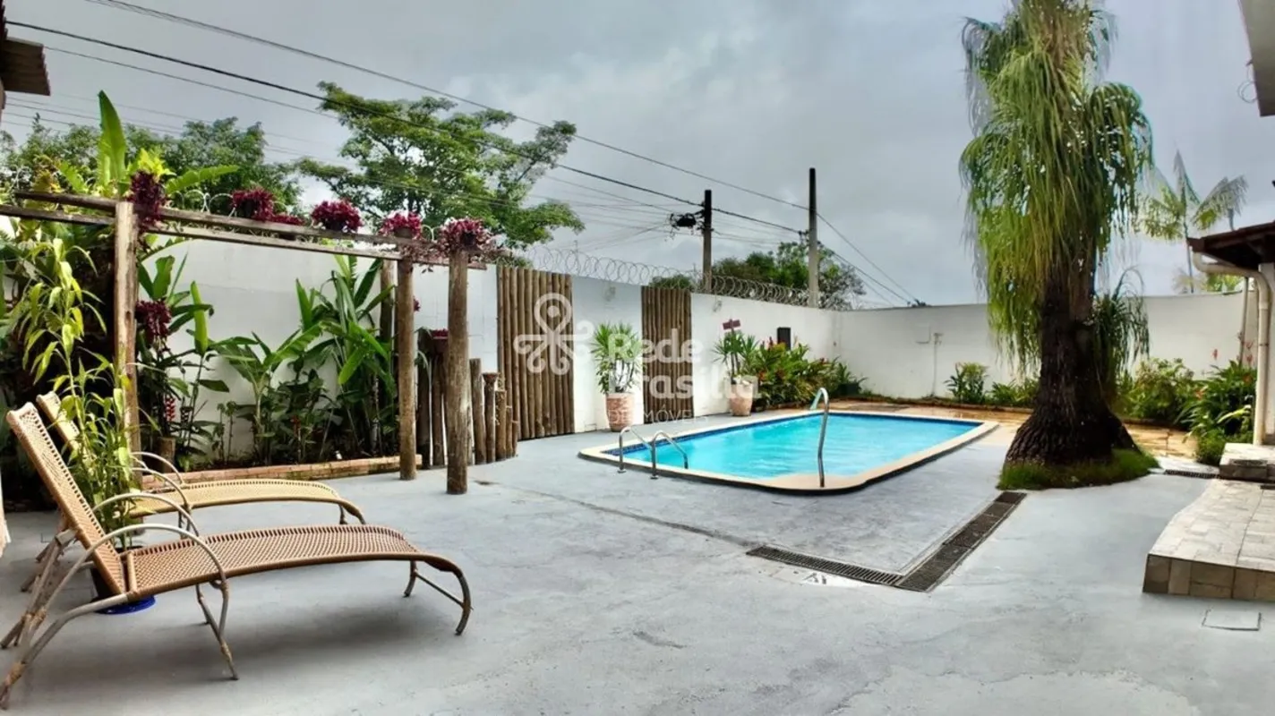 Detalhes do IMÓVEL: Área privativa: 380 m² 3 quarto(s) (sendo suítes) 2 sala(s) ...