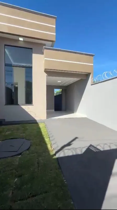 Casa à venda no Setor Serra Dourada, em Aparecida de Goiânia, com uma excelente ...
