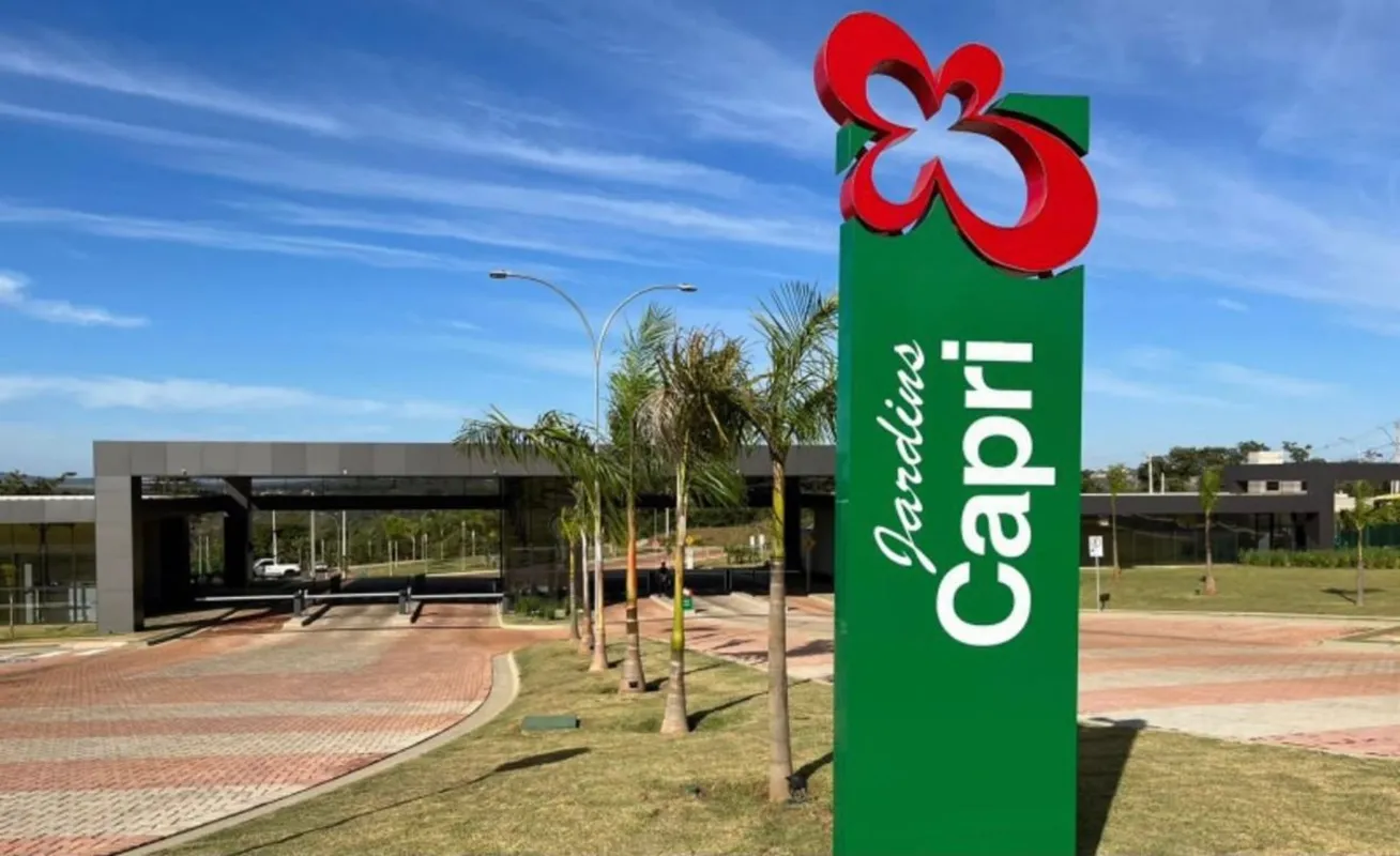 OPORTUNIDADE! LOTE RESIDENCIAL NO CONDOMÍNIO JARDINS CAPRILote livre, desmembrad...