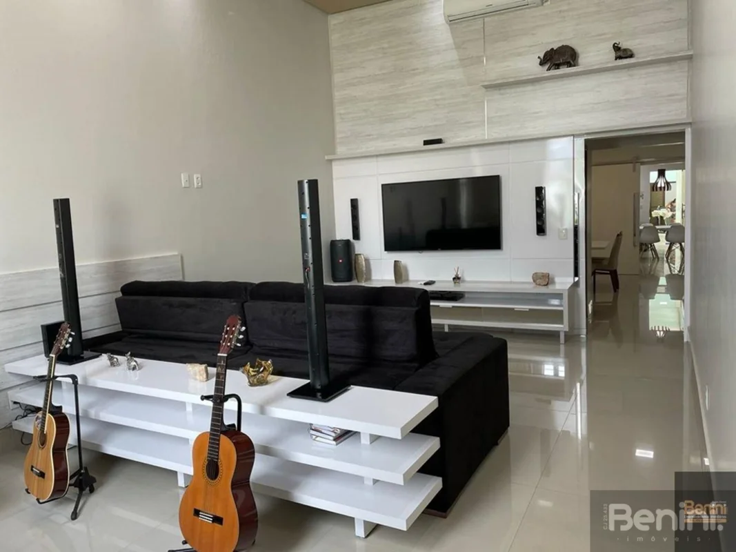 BENINI VENDE EXCELENTE CASA,ACABAMENTO IMPECÁVEL,NA RUA DO JÓQUEI (VICENTE PIRES...
