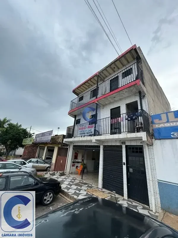 Ótima oportunidade de investimento - Prédio em CeilândiaPrédio composto por:Pavi...
