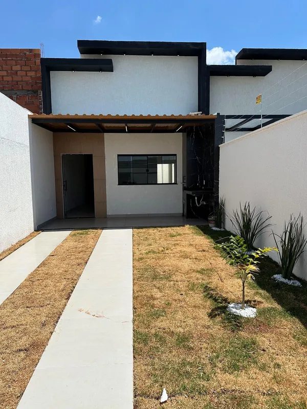 Casa térrea pronta no Setor Jardim Marista, em Trindade, com localização na Aven...