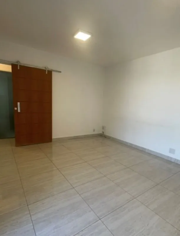 Apartamento localizado no Setor Sul, ao lado do Parque AREIÃO, com 83m2, 1 vaga ...