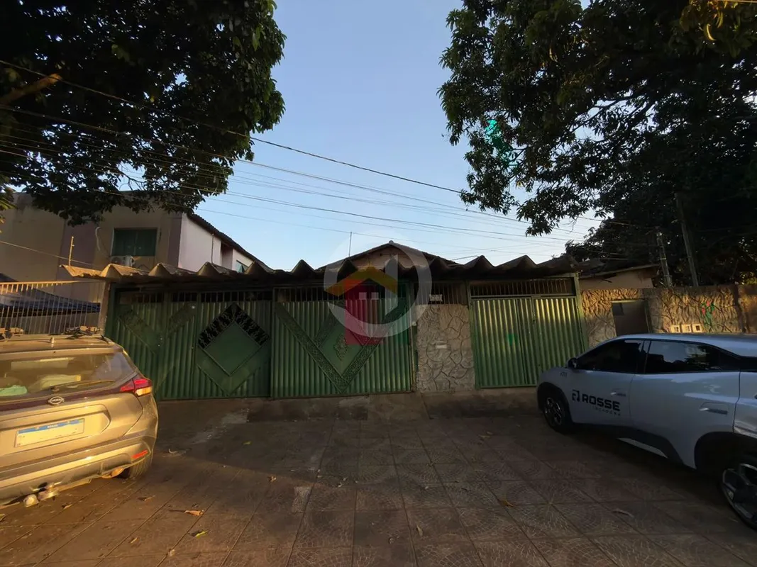 ?? OPORTUNIDADE DE INVESTIMENTO NO JARDIM ANA LÚCIA!Se você busca um imóvel com ...
