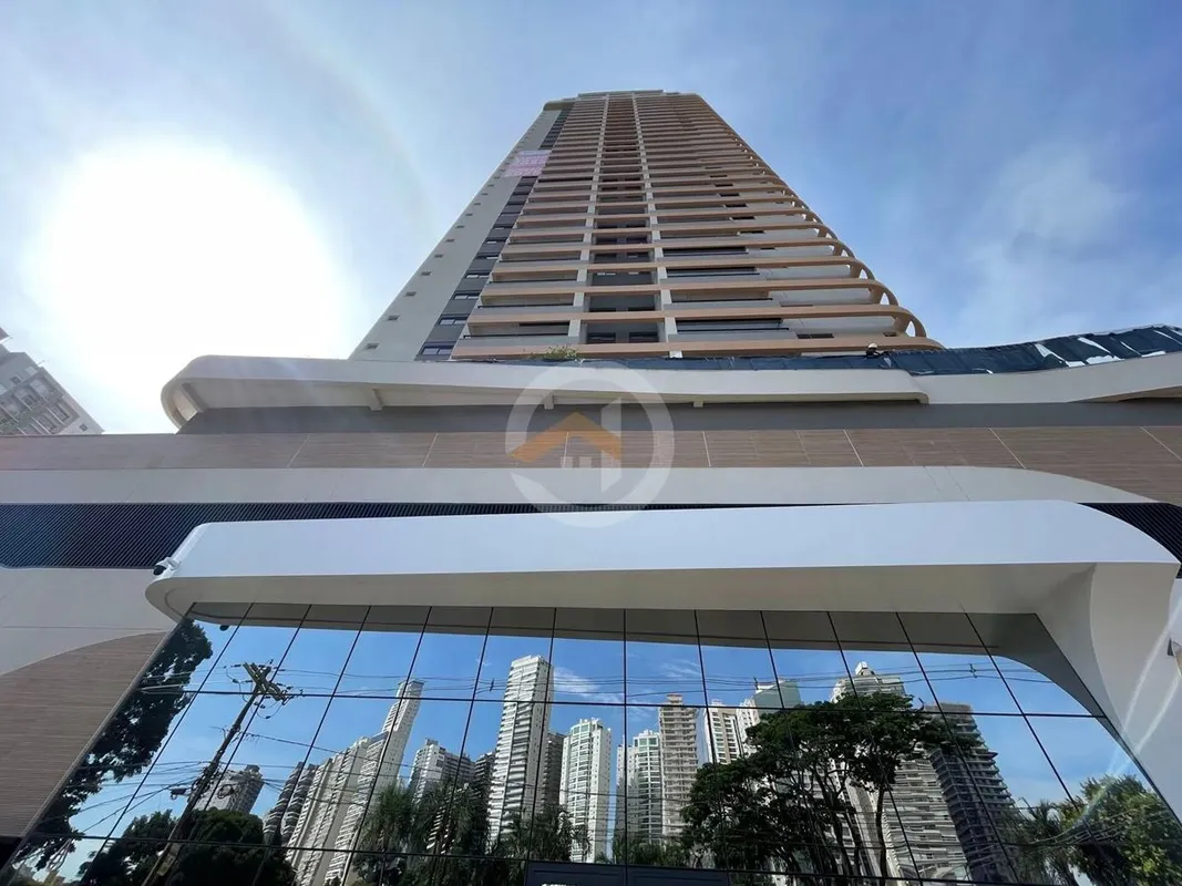 Apartamento à com 3 suítes no Setor Pedro Ludovico em frente ao Parque Areião. V...