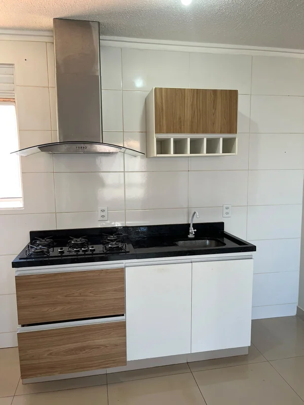 Descubra um apartamento acolhedor e bem localizado na Quadra QC 03, Bairro CIDAD...