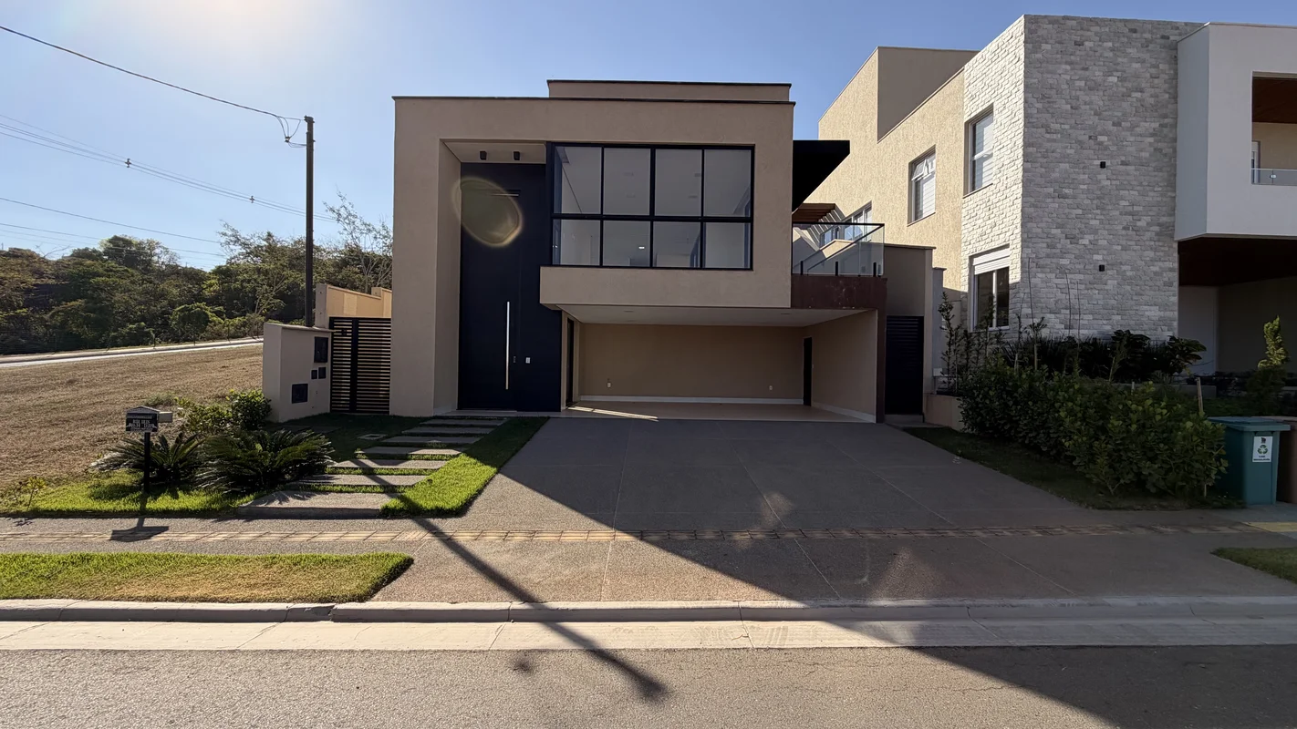 Casa à Venda?? Excelente oportunidade!Imóvel com 373 m² de terreno e 203 m² de á...