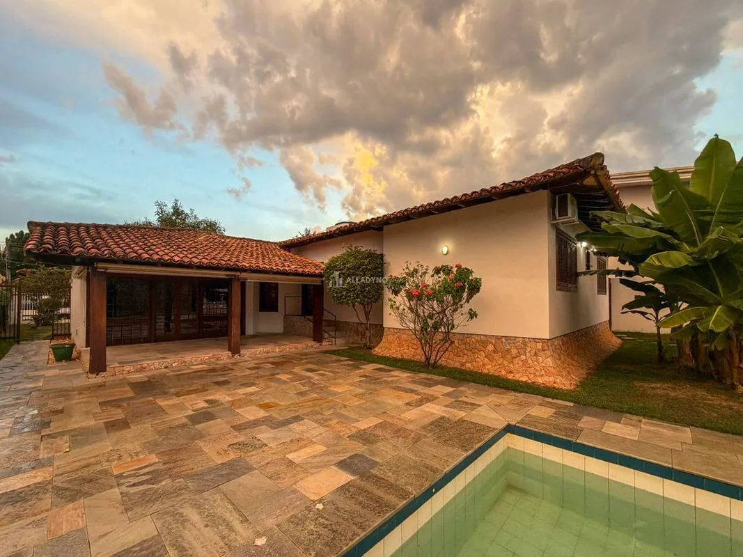 Casa de 247 m² com 3 quartos para locação no Lago SulExcelente casa para locação...