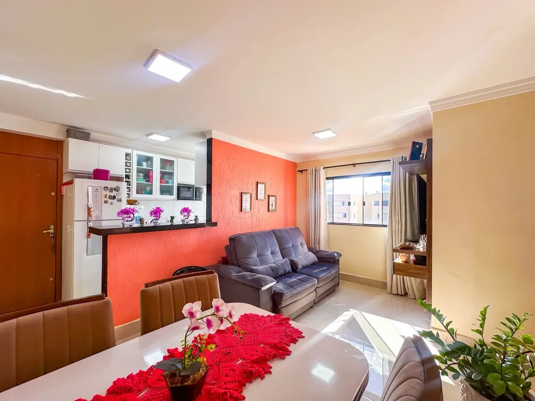JDM IMOBILIÁRIA VENDE :Apartamento com 82m², nascente, 3º andar, bem ventilado e...