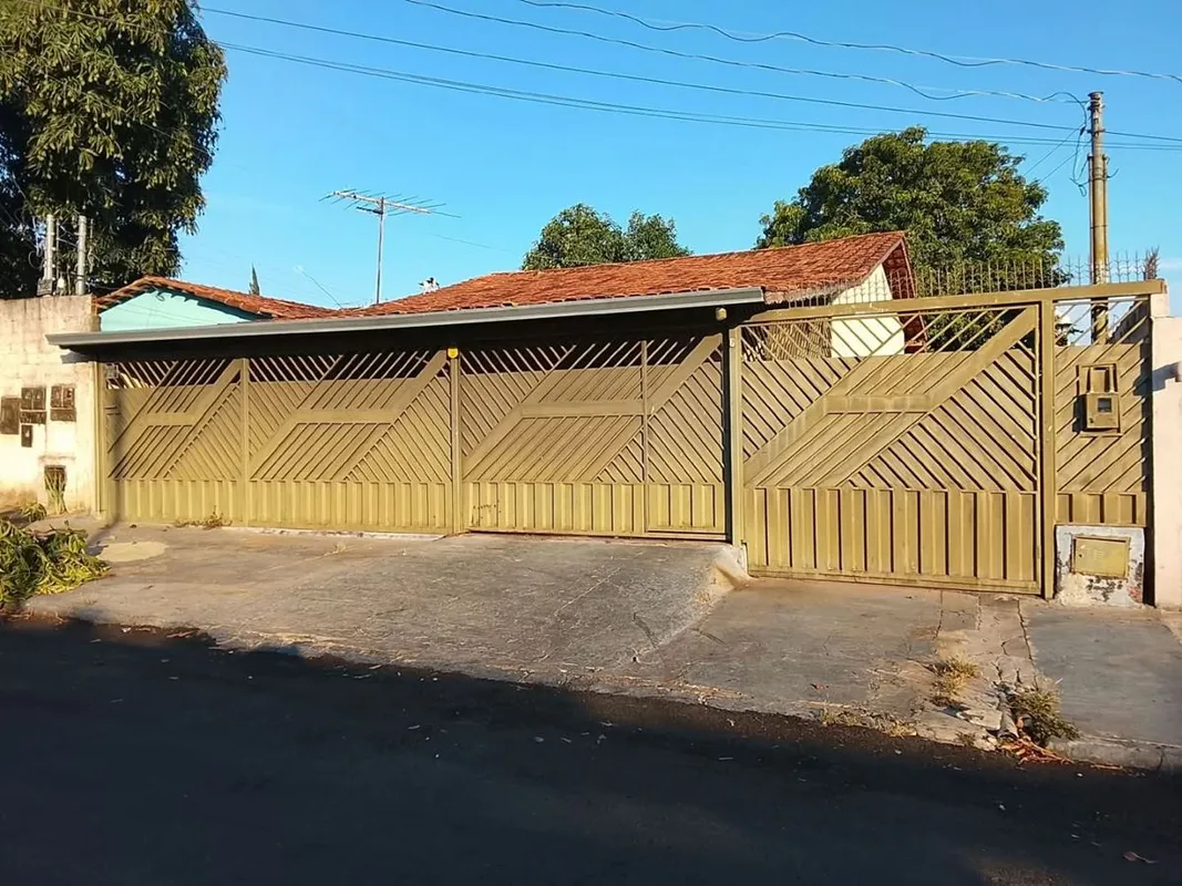 LOCALIZAÇÃO:Excelente casa à venda no Setor Garavelo Residencial Park. O imóvel ...