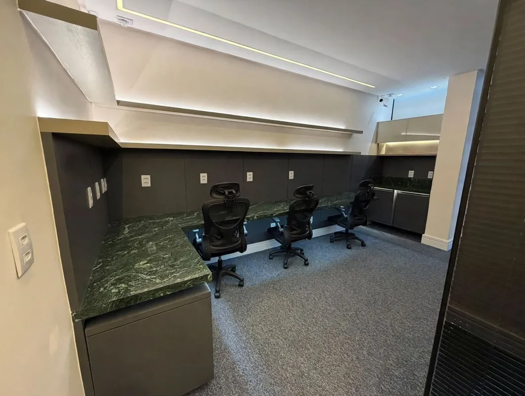 Excelente oportunidade para quem busca sala comercial bem localizada e com estru...
